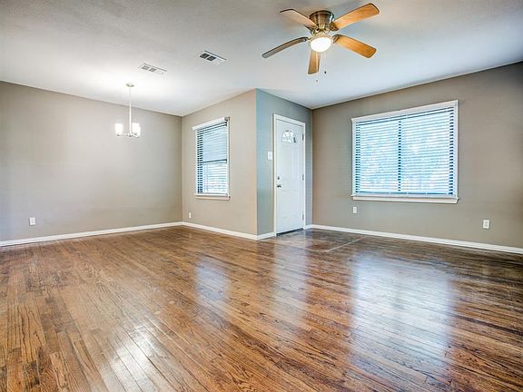 3rd image of 2732 Falls Dr