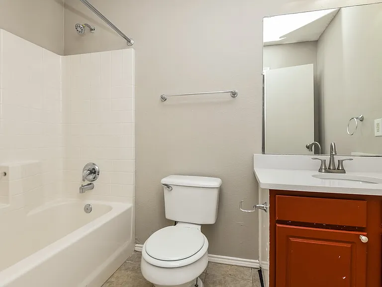 10813 Briaroaks Dr — Photo 15