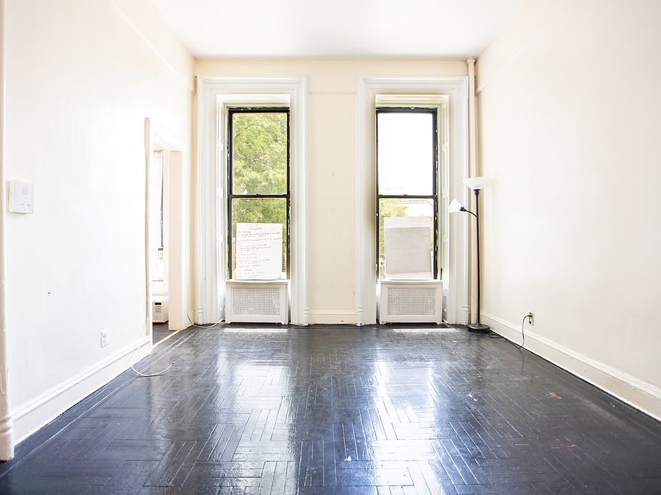 1st image of 33 Brevoort Pl #2L