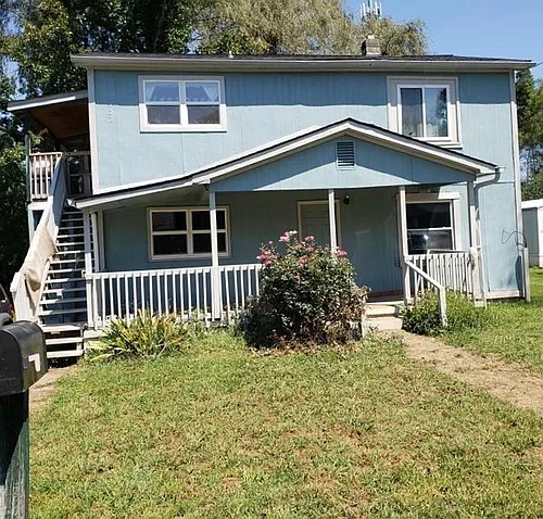 130 Robinson St #1 Photo 1