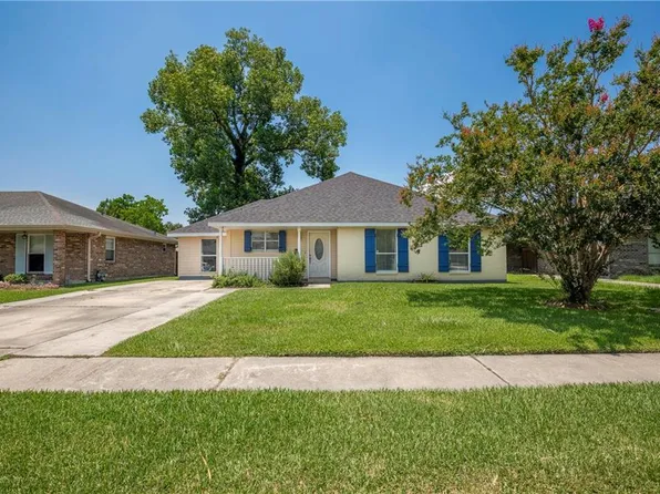 304 Longview Dr, Destrehan, LA 70047