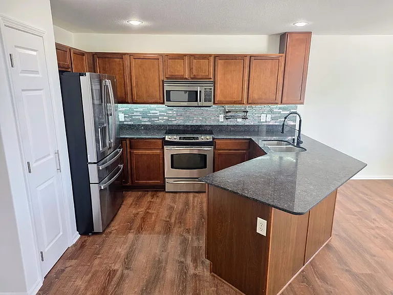 2215 NW Bayberry Ln — Photo 5