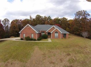 202 Selena Dr, Fulton, MS 38843
