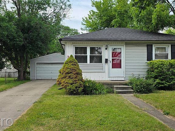 2nd image of 30 W Maxlow Ave