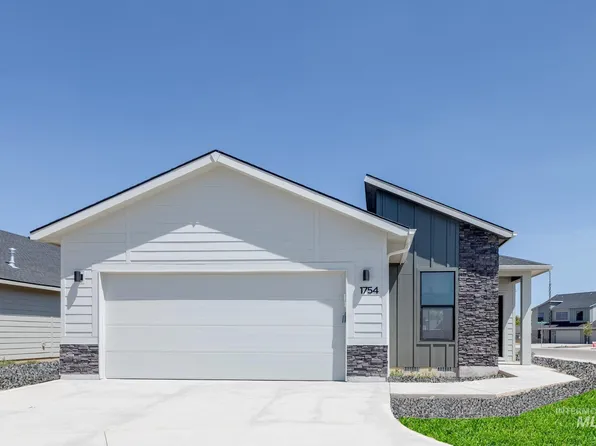 1754 SW Besra Dr, Mountain Home, ID 83647