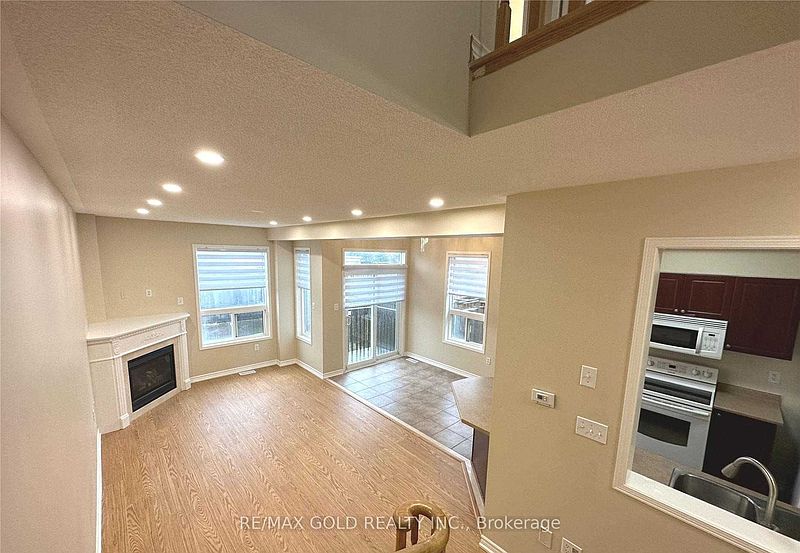 Oakville Townhouse for rent - 3 Bedrooms — photo 11