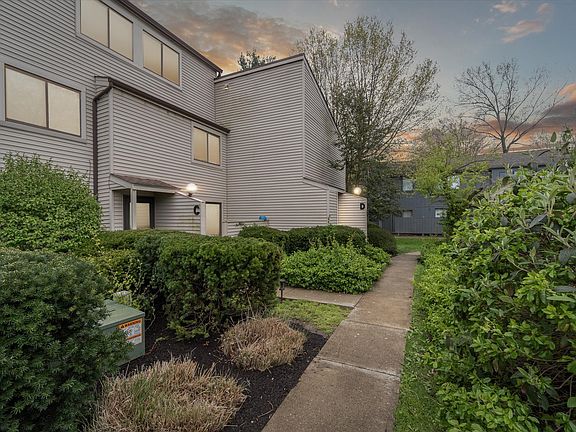 2nd image of 1480 Cedarwood Dr Unit 1-D