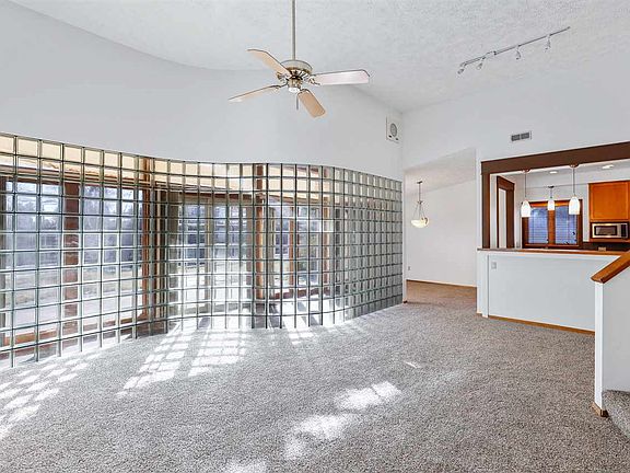 4th image of 3110 E Tara Dr