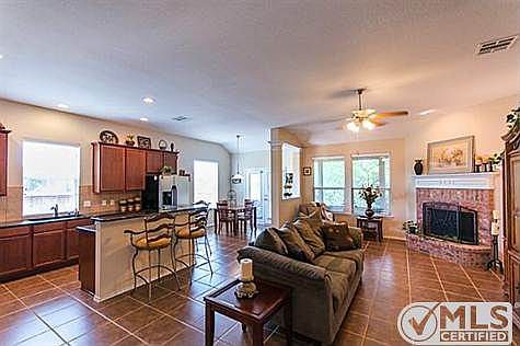 5th image of 3417 Hickory Bend Trl