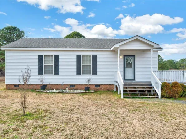 135 Stillmeadow Dr, Louisburg, NC 27549