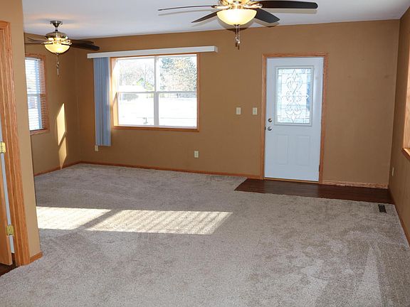 2nd image of 2335 Prospect St