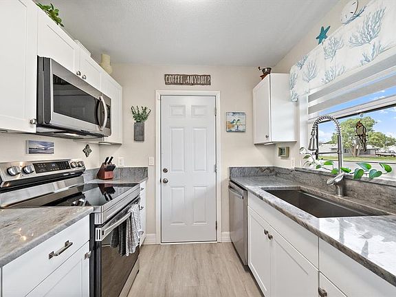 2nd image of 7505 WEXFORD STREET
