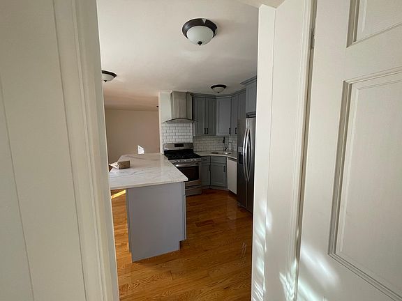 5th image of 25 Parsons St Floor 1