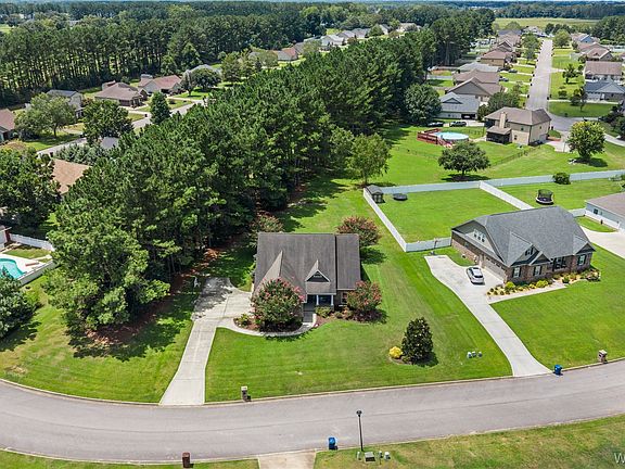 3rd image of 73 Crabapple Ct