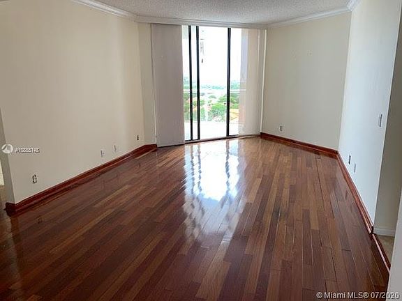 4th image of 3610 Yacht Club Dr APT 1215
