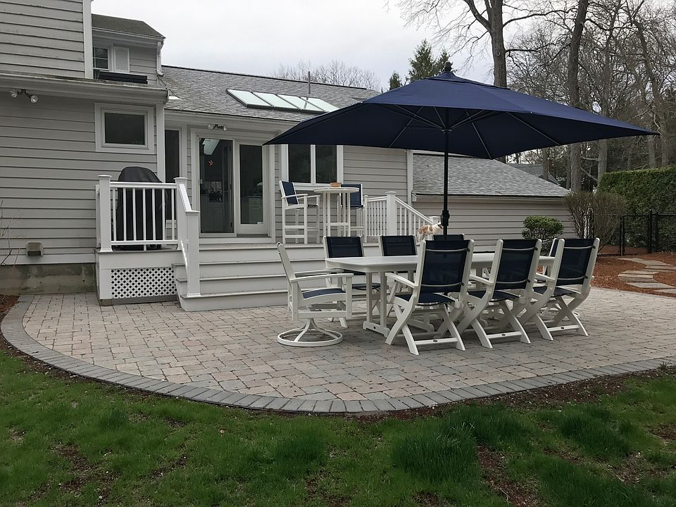 2nd image of 866 Prospect St