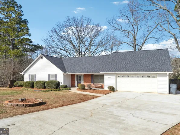 1431 Willow Bend Dr, Snellville, GA 30078