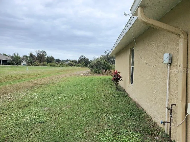 1192 Oceanic Rd — Photo 22