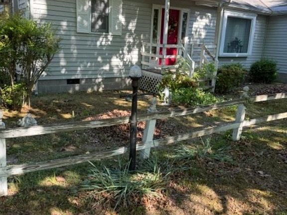 2nd image of 250 Locust Dr