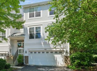 280 Hickory Ln, South Elgin, IL 60177