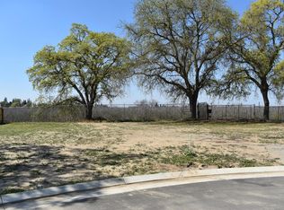 13943 E Orchard View Ct, Lockeford, CA