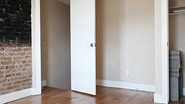 Rented by Nooklyn NYC LLC | media 23