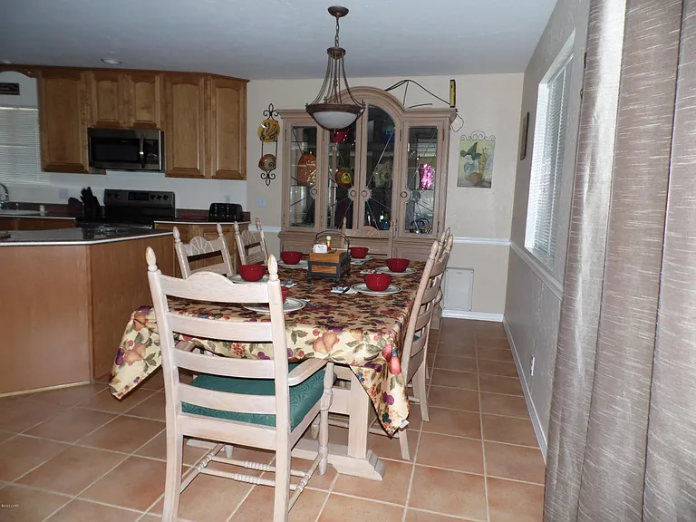 2886 Cisco Dr N — Photo 35