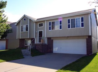 8940 N 78th Avenue Cir, Omaha, NE 68122