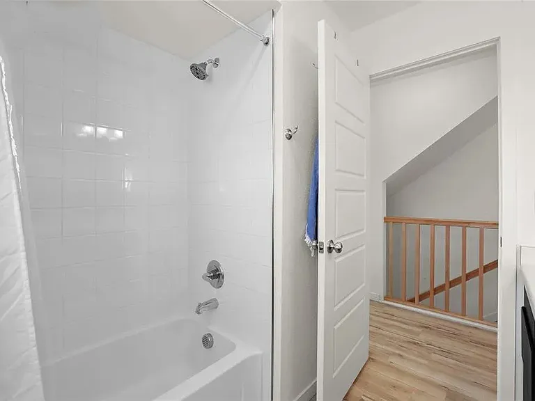 9135 Baltin Ct — Photo 10