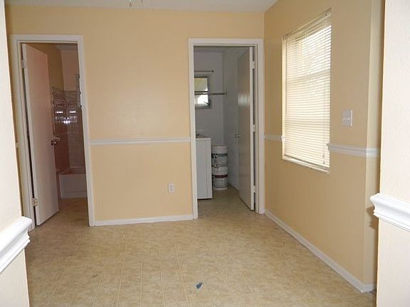 4th image of 21480 Holdern Ave