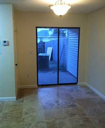 4th image of 604 Sandalwood Dr #604