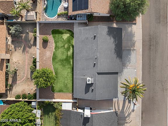 5th image of 15 E ANGELA Drive