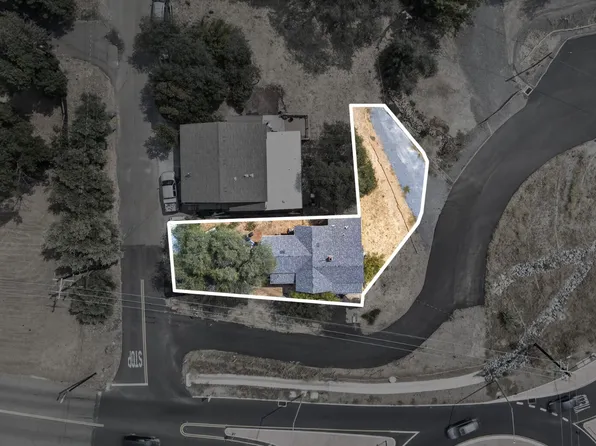 100 Aeolia Dr