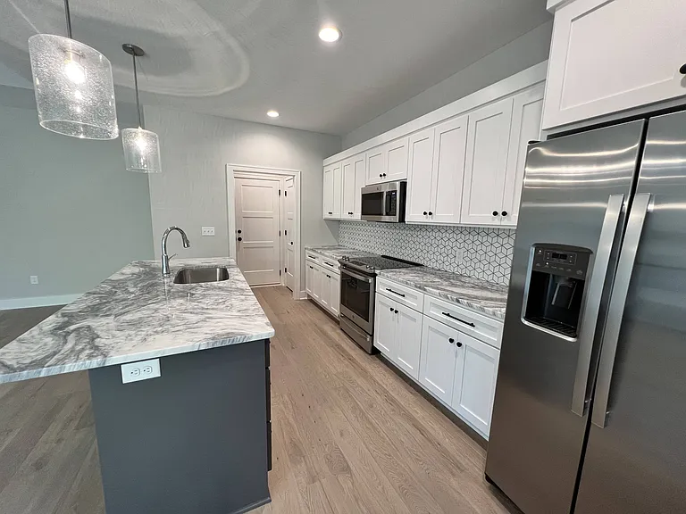 19253 W 110th Ter — Photo 14