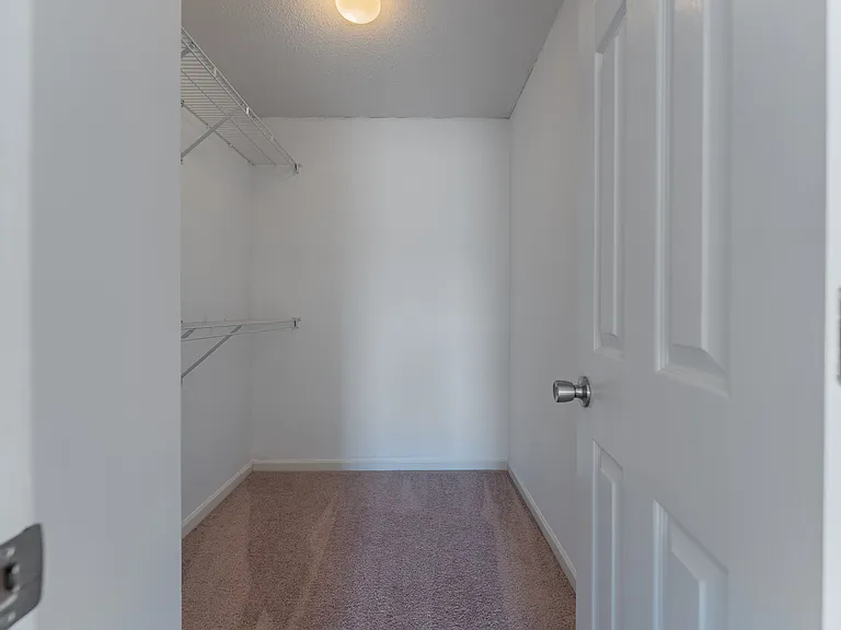 290 Stone Hill Dr — Photo 9