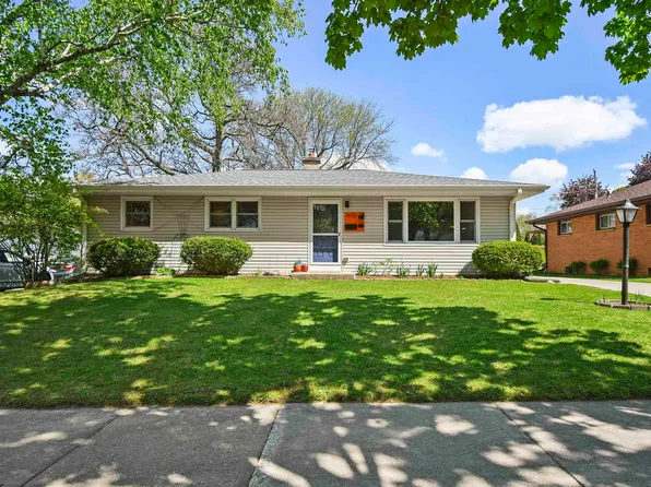 1910 Sachtjen St, Madison, WI 53704