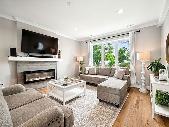 4th image of 7230 W Belden Ave #3