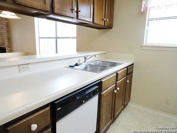 3rd image of 1504 Vista Norte