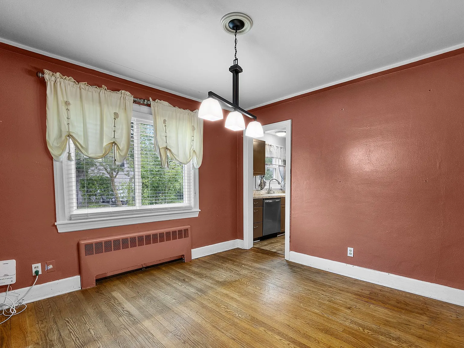 4 bed, 1533 sqft, $2,200 — Photo 3