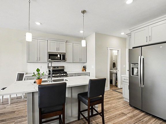 5th image of 3383 Kings River St #4