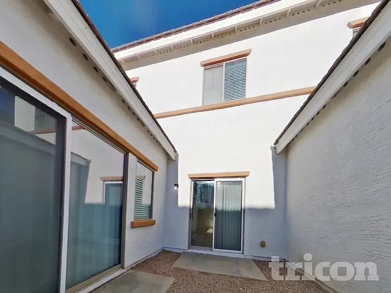 4660 E Laurel Ave — Photo 17