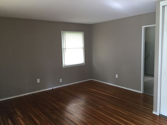 5th image of 3374 Robinet Dr