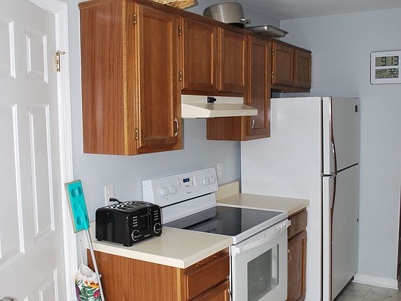 3rd image of 5372 Lynbrook Lndg