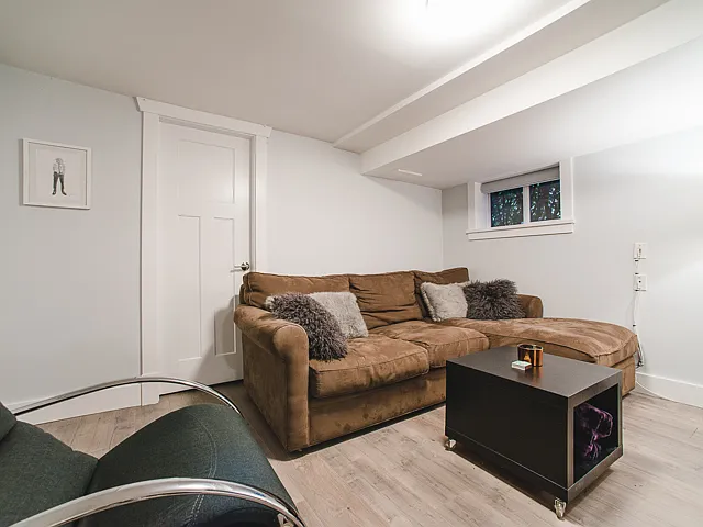 2 bed, 900 sqft, $2,000 — Photo 2