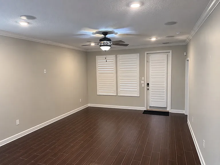 274 Spring Park Ave — Photo 6