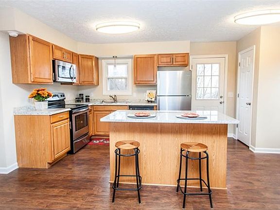 5th image of 72 Petes Pl