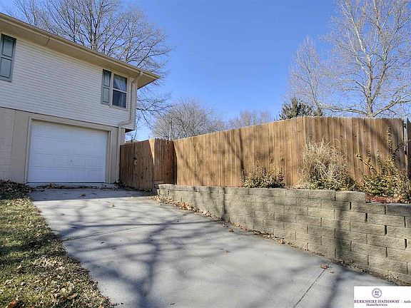 4th image of 3254 Briar Oak St