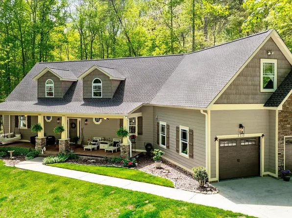 120 Hungate Dr, Travelers Rest, SC 29690