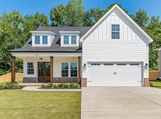 630 River Oaks Ln, Evans, GA 30809