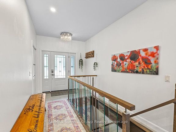 4th image of 187 Pellisier St